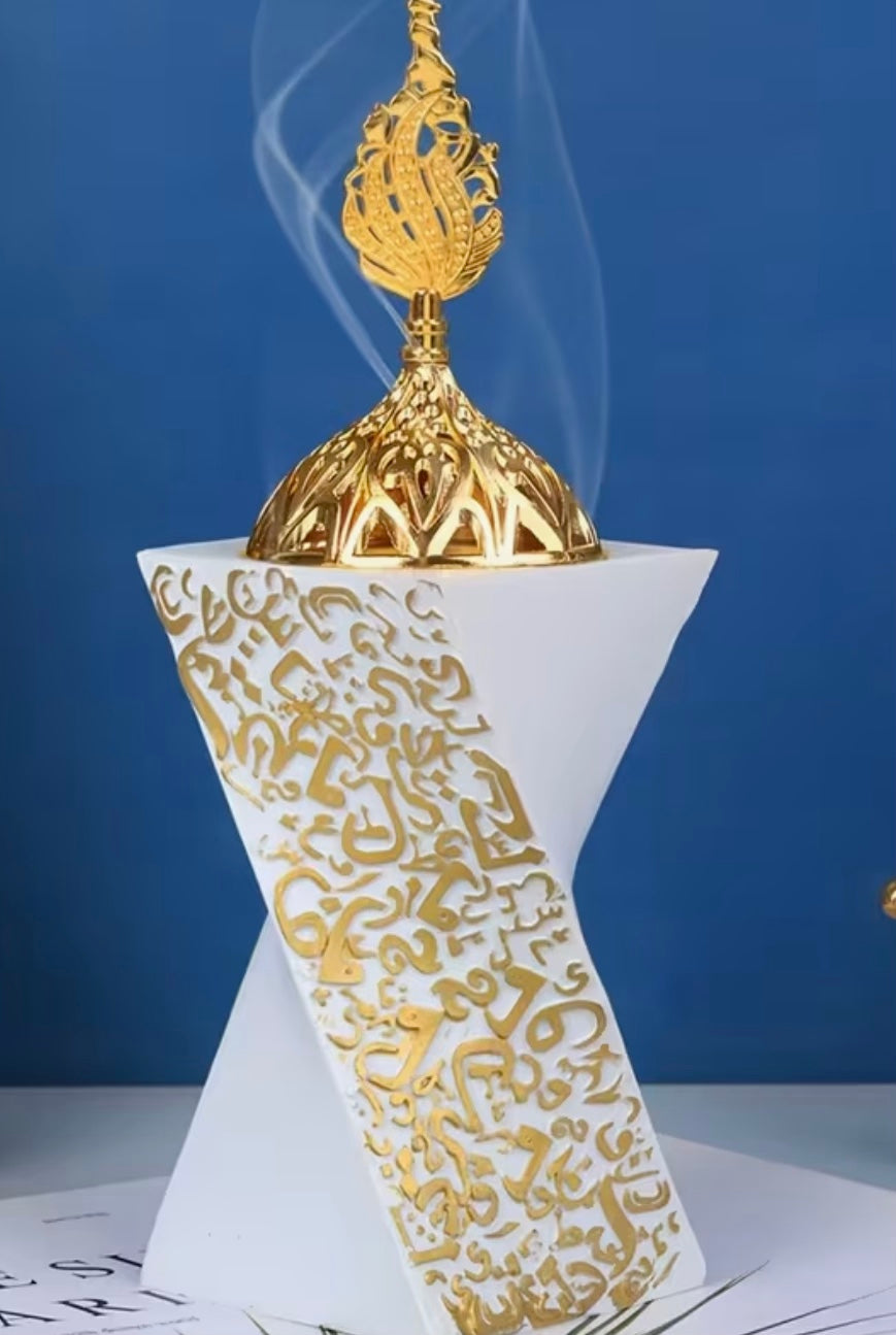 Weiß-goldenes Räuchergefäß im orientalischen Design
